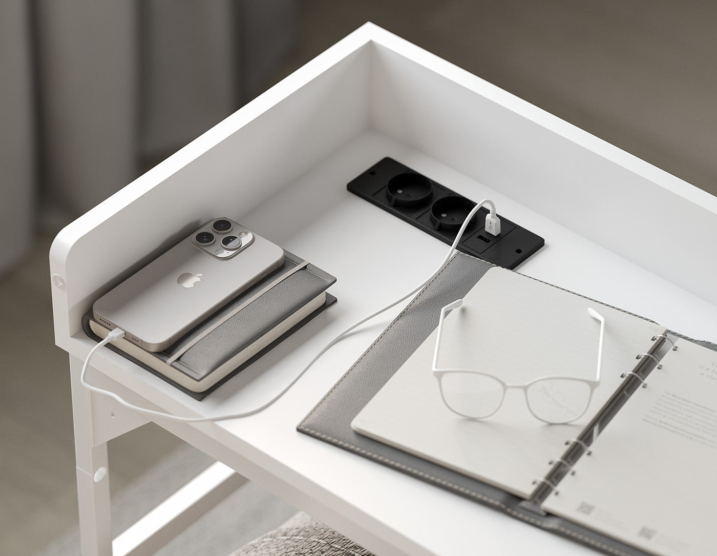 DreamDesk Arctic White Luxe tafel voor over het bed 213